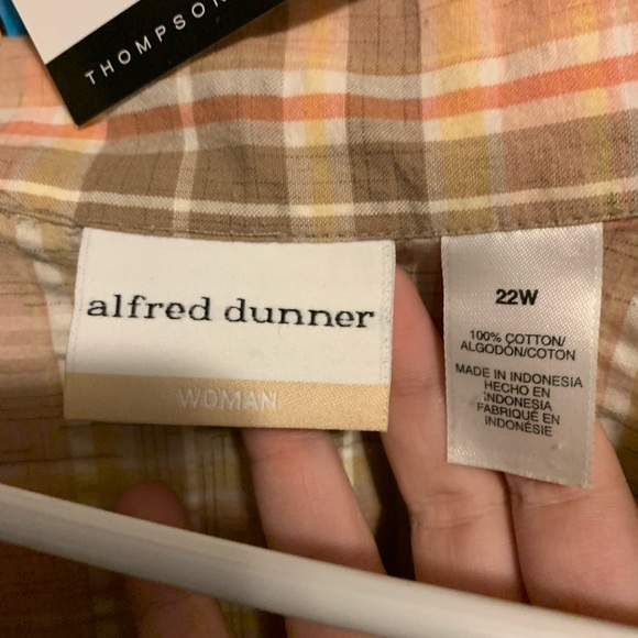Alfred Dunner Button Up - Picture 2 of 2